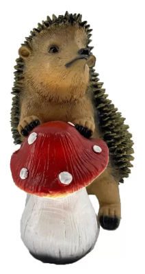 Фигурка Еж средний с грибом Н 33см L 19cм F1318 в интернет гипермаркете «Планета Лета». Фото