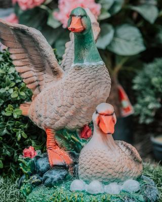 Фигура Утка с селезнем Н-35см в интернет гипермаркете «Планета Лета». Фото