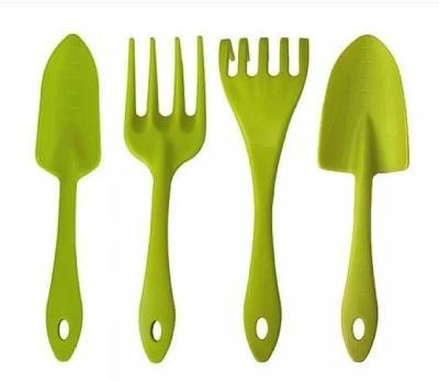 Набор садовых инструментов (совок, лопатка, грабли, вилка) микс цвета в интернет гипермаркете «Планета Лета». Фото