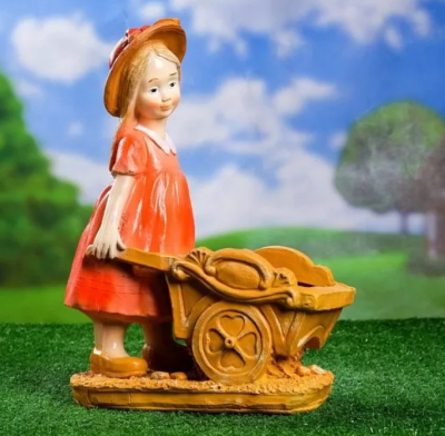 Фигура Девочка с тележкой Н-38см, L-30см в интернет гипермаркете «Планета Лета». Фото