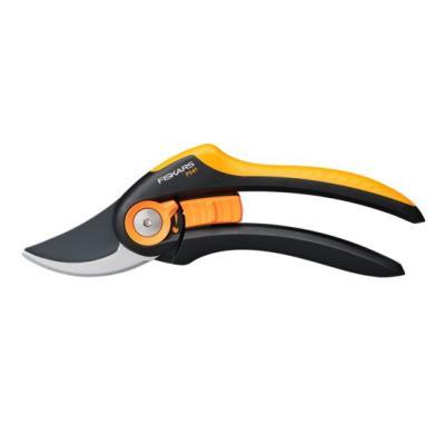 Секатор Fiskars плоскостной Plus Smartfit  P541 1057169 в интернет гипермаркете «Планета Лета». Фото